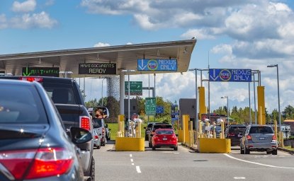US/Canada Border Crossing, Peace Arch, Washington state, USA