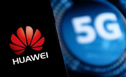 Logo of Huawei and the words 5G