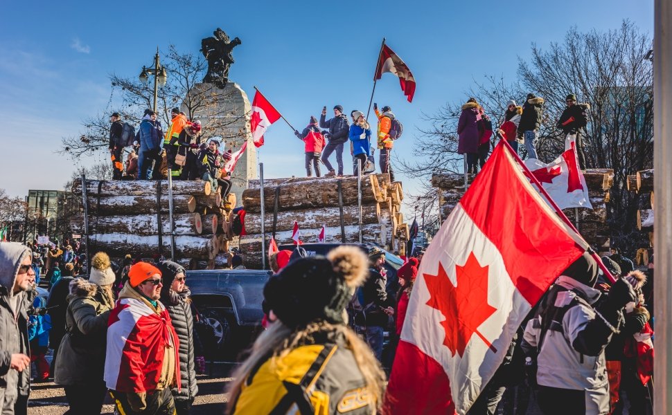 Protesters at the Canadian War Memorial