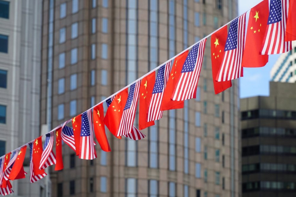 US and Chinese flags