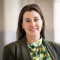 Mary D'Amico headshot