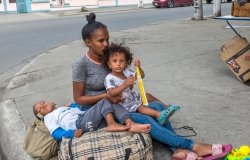 Venezuelan Refugee family asking for money